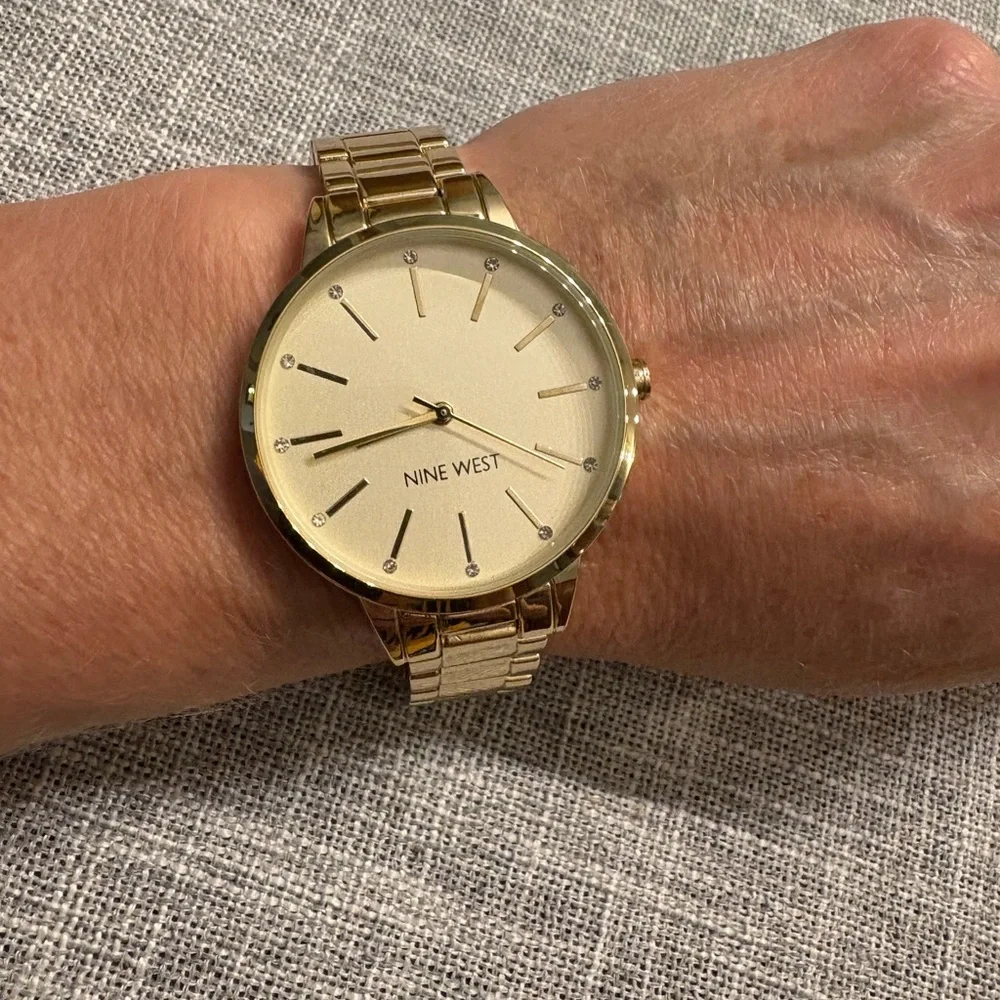 Nine West Women's Quartz Gold-Tone Alloy Link Bracelet Watch, 36mm